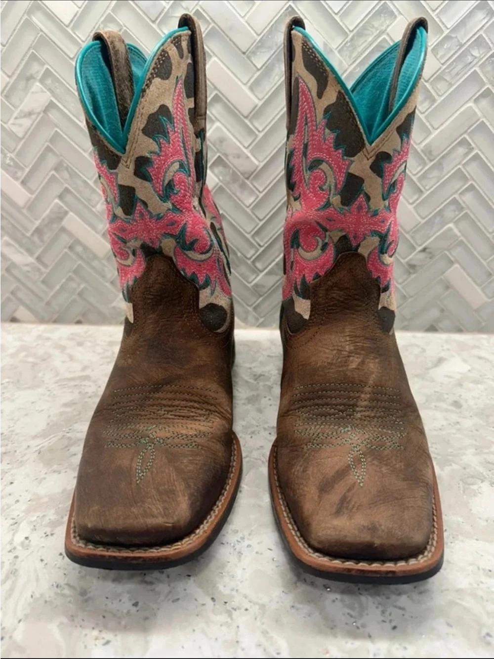 Ariat Western Brown Leather Cowboy Boots with Pink Embroidery